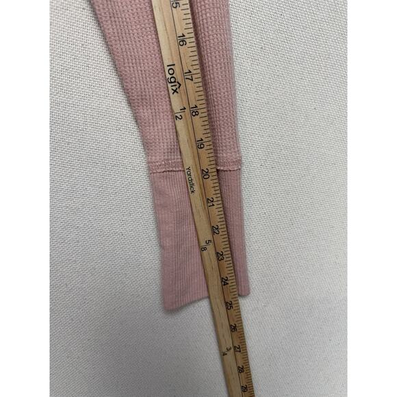 HOLLISTER Waffle Knit Pullover Top Sz M Soft Pink V-Neck Long Sleeves Casual - Picture 12 of 13